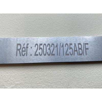 Gravure laser référence sur pièce acier