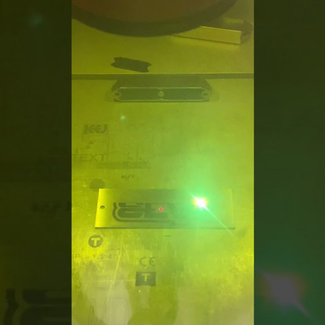 Marquage laser d&#039;une plaque inox