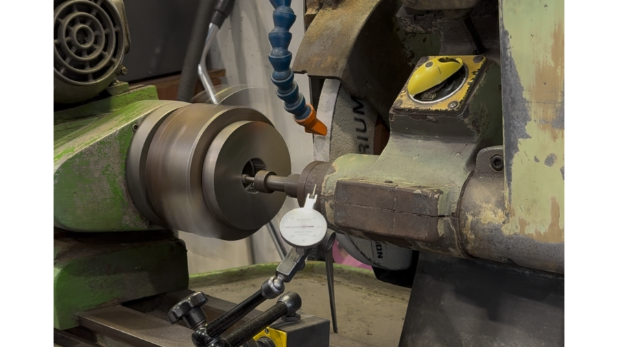 Alésage intérieur dans le cadre de la fabrication d&#039;une fraise à fileter